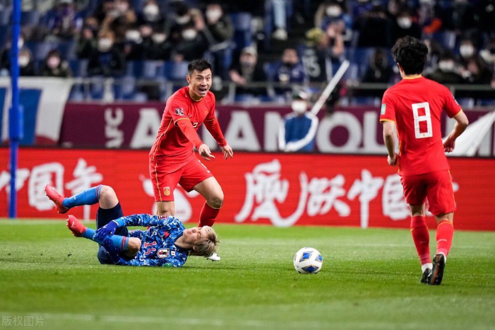 意大利杯1/8决赛，卫冕冠军国际米兰主场迎战博洛尼亚，下半场劳塔罗失点，90分钟国米0-0战平博洛尼亚，双方进行加时赛；加时赛开场卡洛斯-奥古斯托头球建功，别克马、恩多耶为博洛尼亚连进两球！